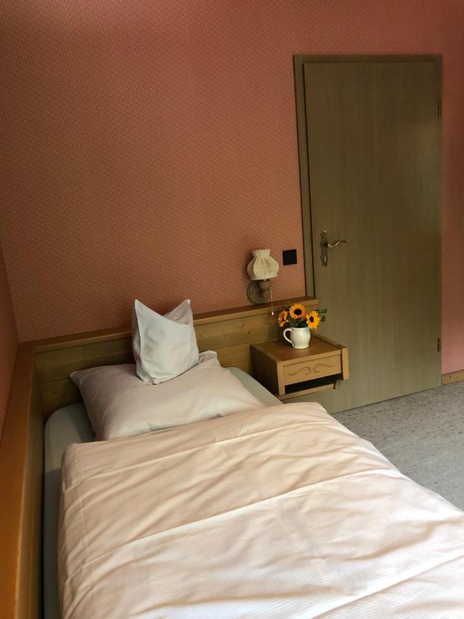 Gasthof Adler Weinstadt Exteriör bild